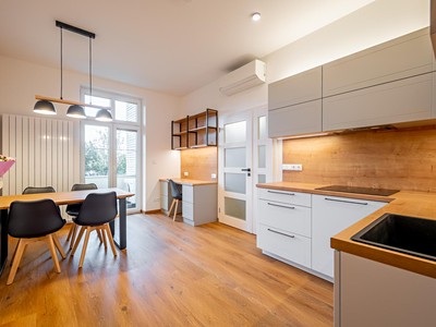 Pronájem bytu 2+1 68 m² (Jednopodlažní) — photo 2