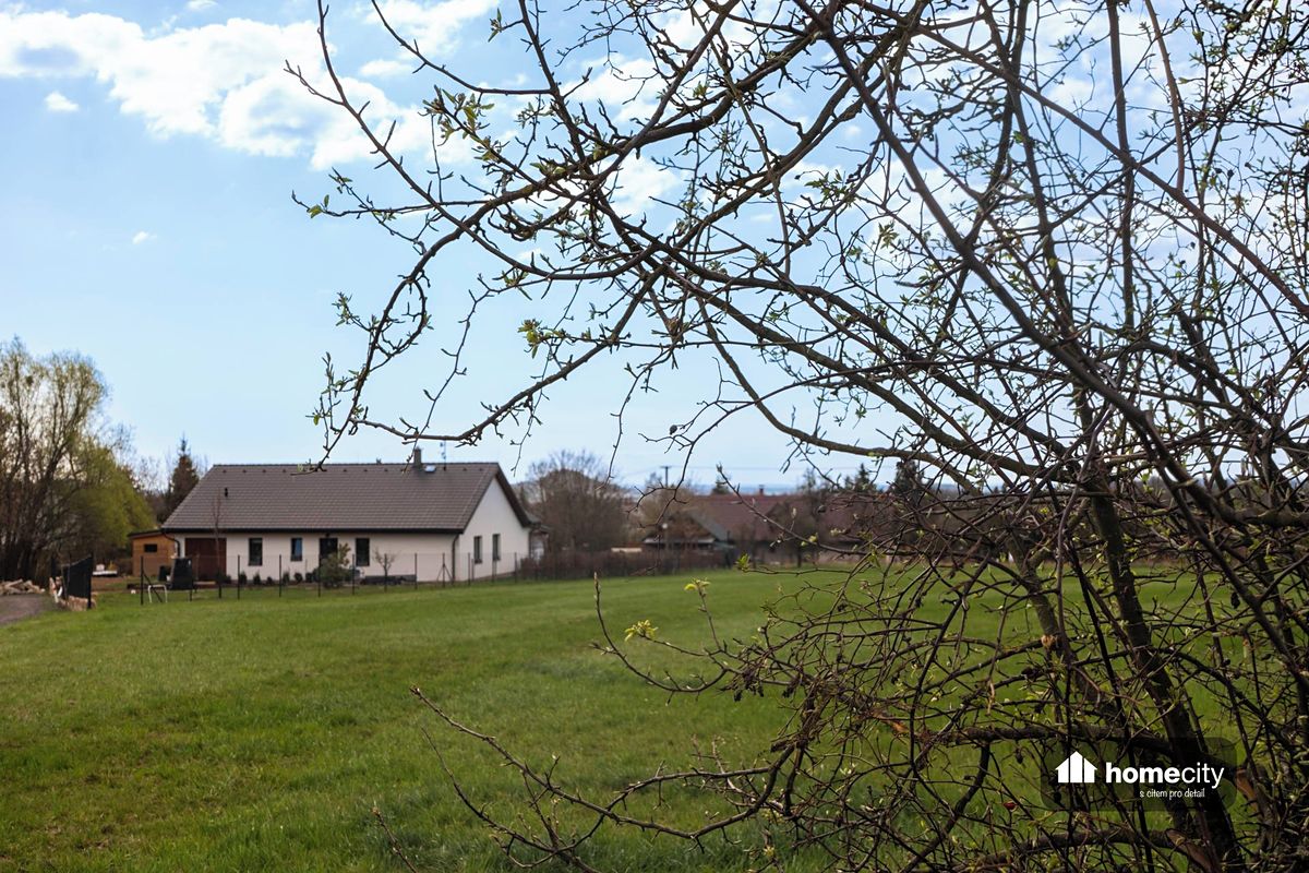 Prodej stavebního pozemku 1000 m² – fotografie 3
