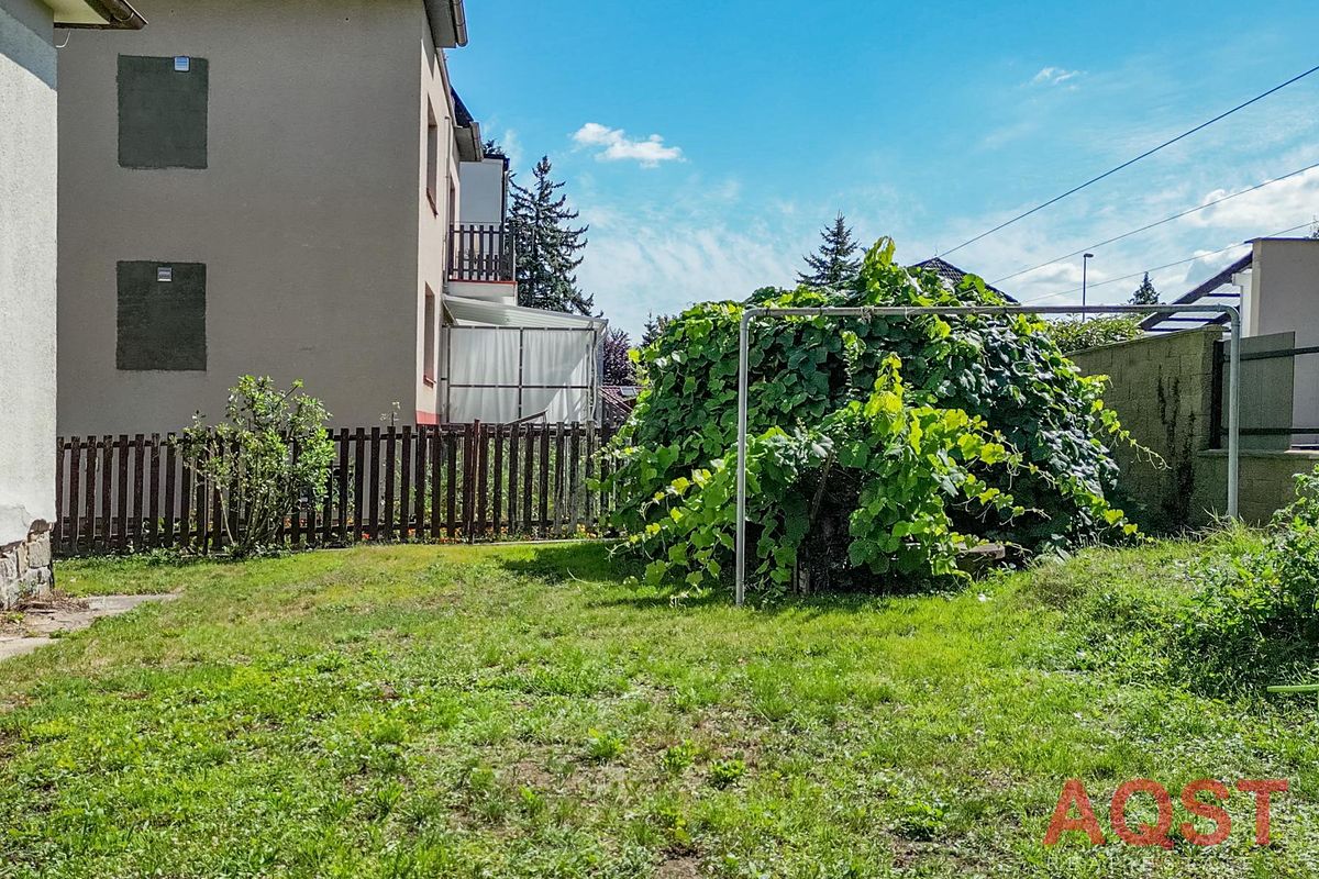Prodej rodinného domu 212 m², pozemek 406 m² – fotografie 3