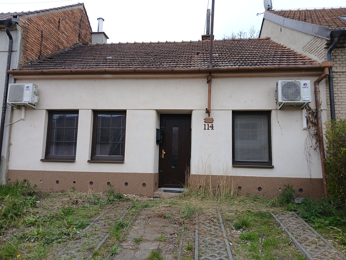 Prodej rodinného domu 72 m², pozemek 335 m² – fotografie 2