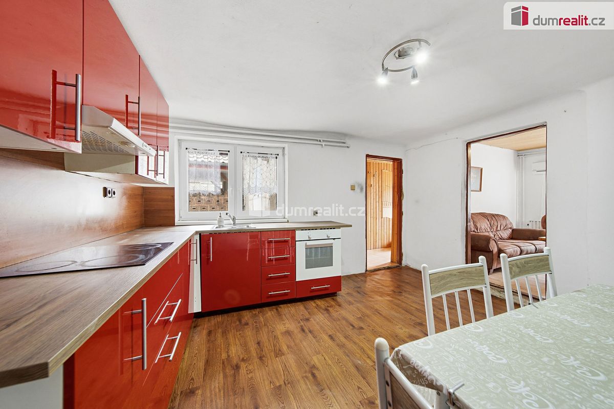 Prodej rodinného domu 90 m², pozemek 270 m²