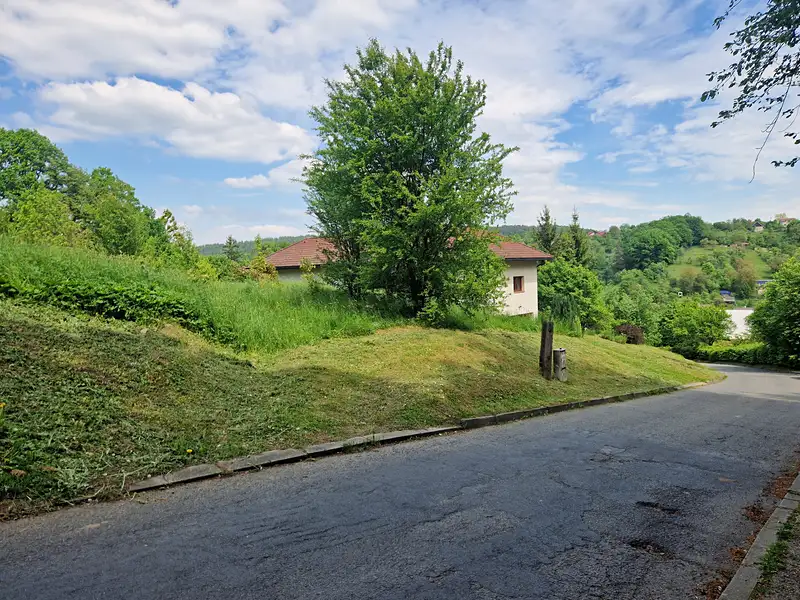 Prodej stavebního pozemku 1488 m², Zlín – náhled fotky 3