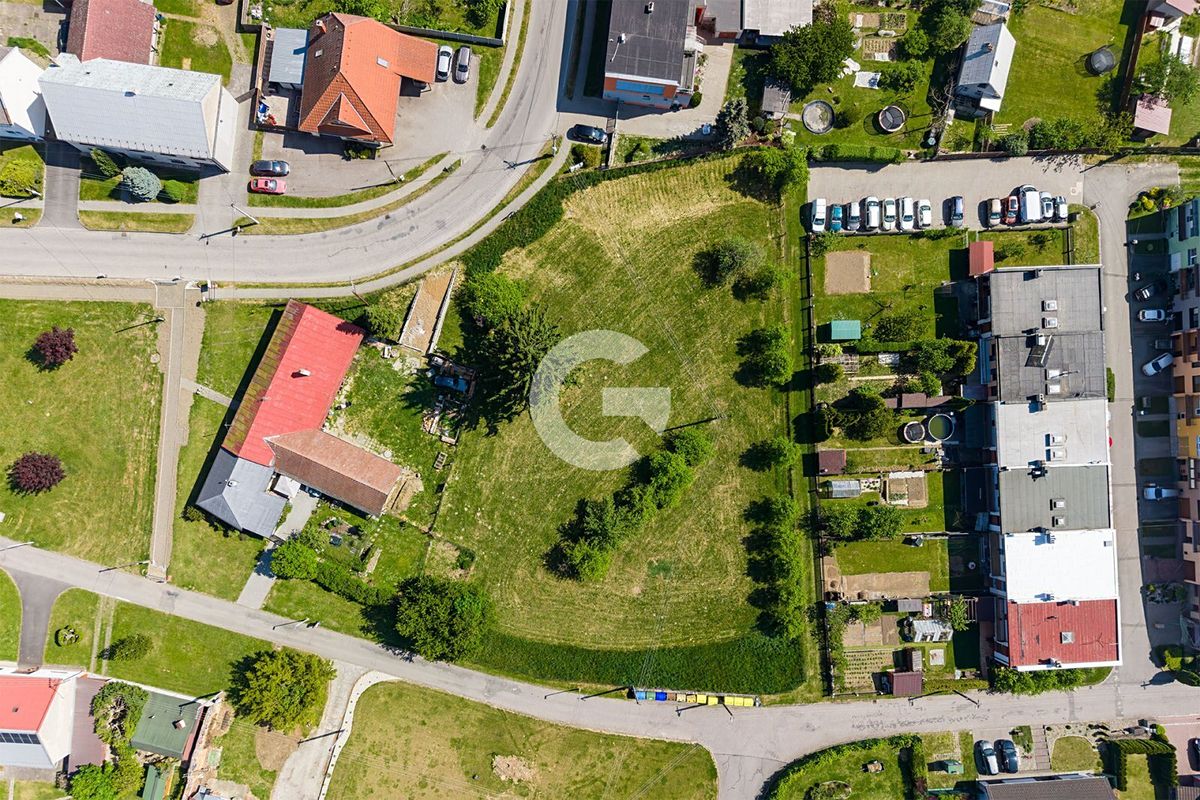 Prodej stavebního pozemku 2778 m² – fotografie 3