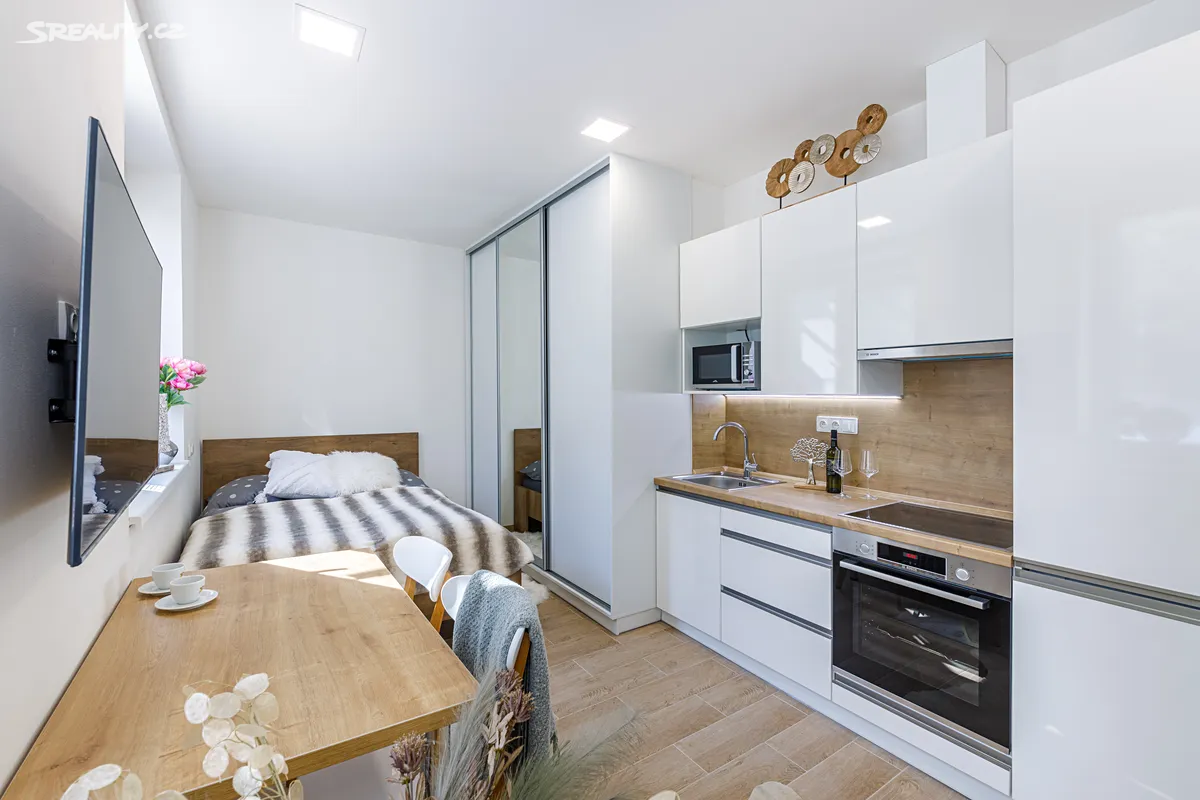 Pronájem bytu 1+kk 24 m², Zlín