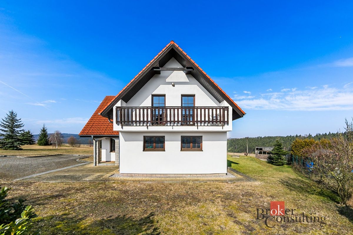 Prodej rodinného domu 150 m², pozemek 4717 m²