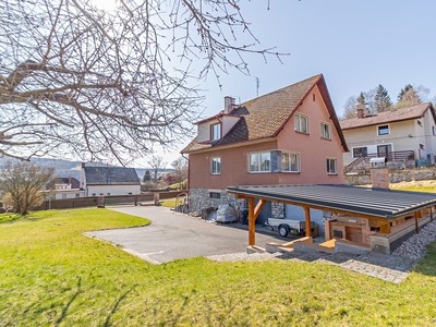Prodej  rodinného domu 265 m², pozemek 1 212 m²