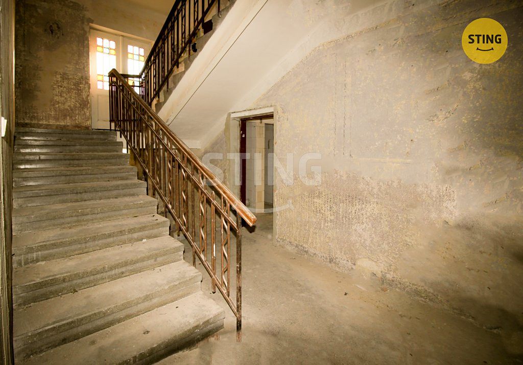 Prodej rodinného domu 600 m², pozemek 647 m² – fotografie 5