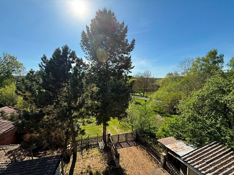 Prodej rodinného domu 115 m², pozemek 1018 m² – fotografie 2