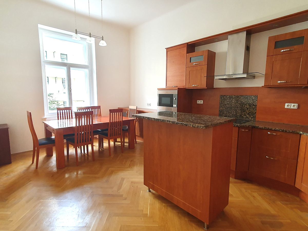 Pronájem bytu 3+1 112 m²