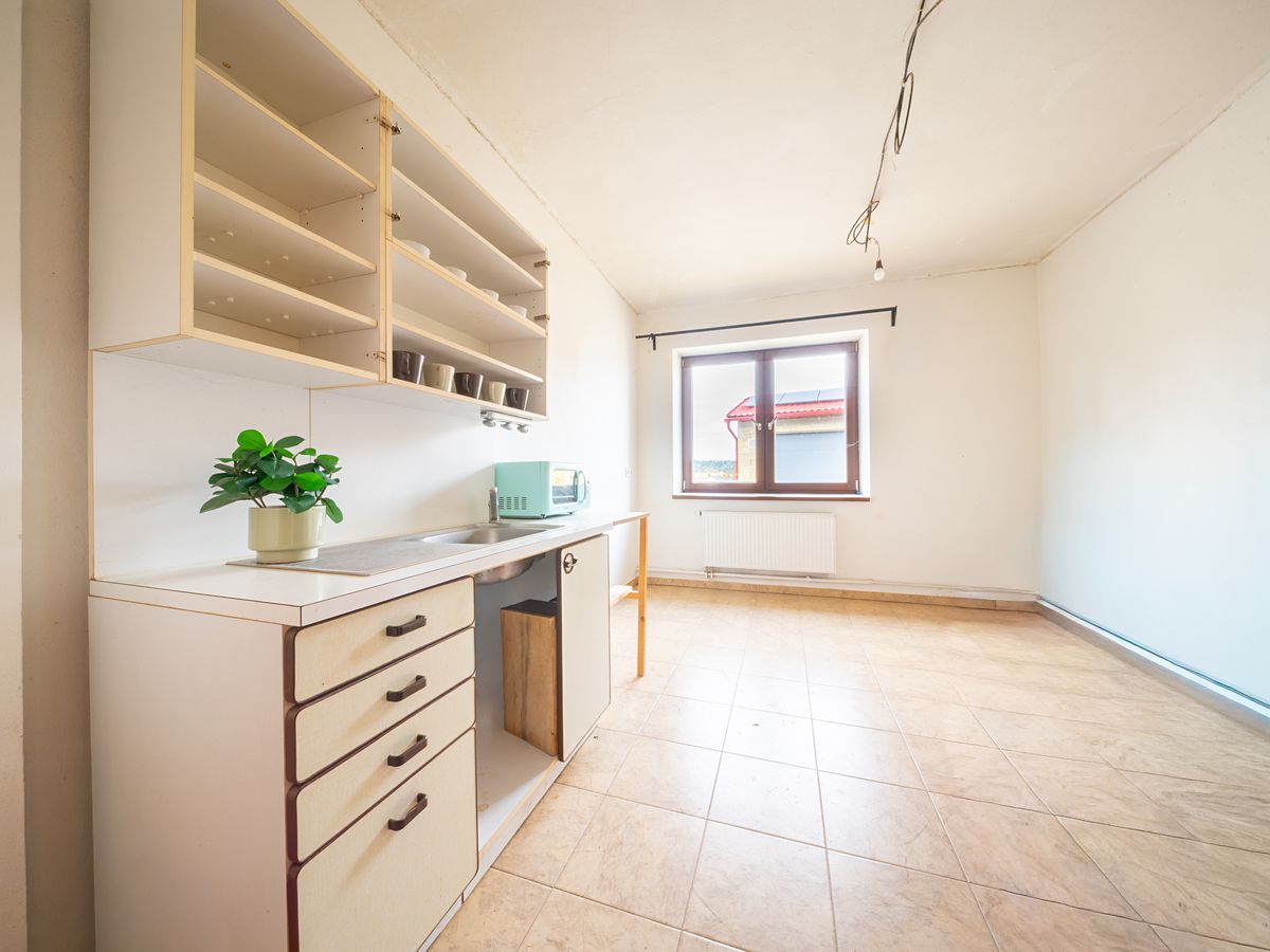 Prodej rodinného domu 92 m², pozemek 1095 m² – fotografie 3
