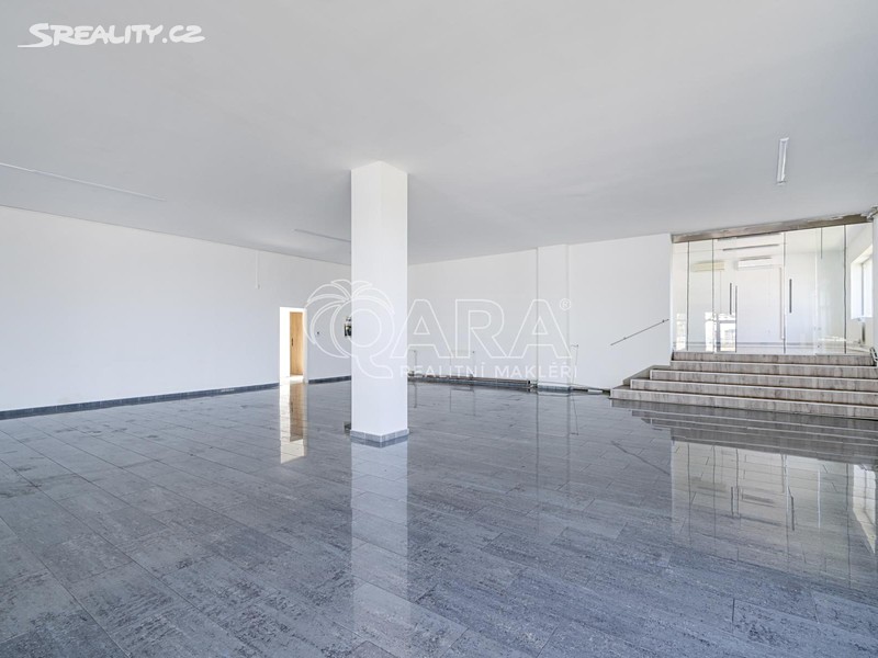 Pronájem obchodního prostoru 330 m² – pohled 4