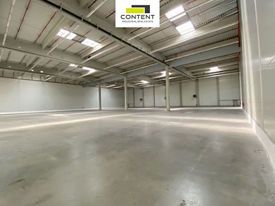Pronájem komerčního prostoru, 5 000 m² (2 z 12)