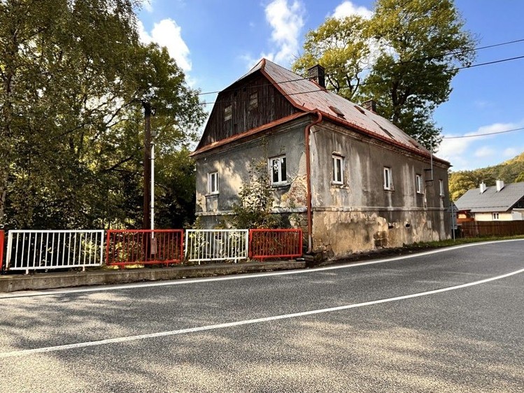 Haus zum Kauf, 200 m² (1 von 20)
