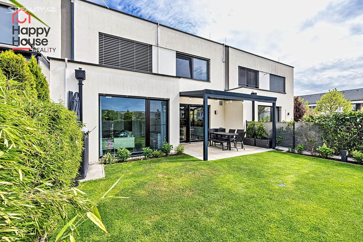 Pronájem rodinného domu 146 m², pozemek 244 m², Johanitská