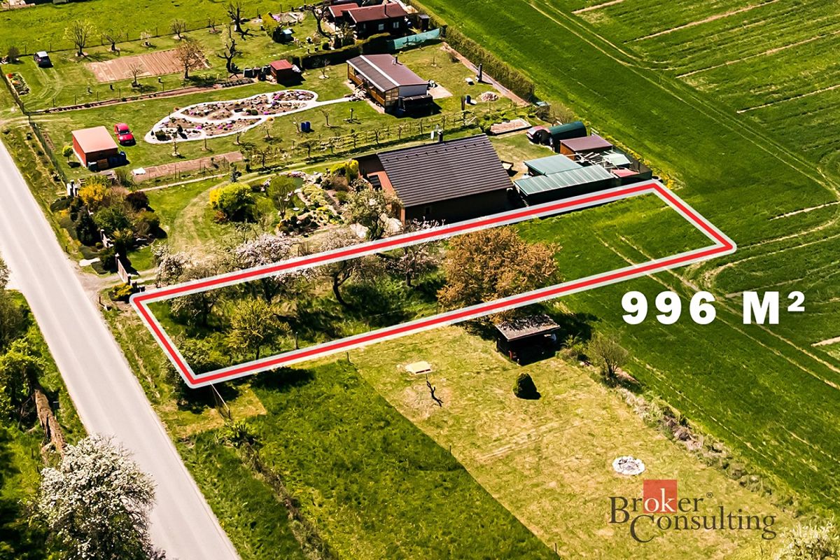 Prodej stavebního pozemku 996 m²