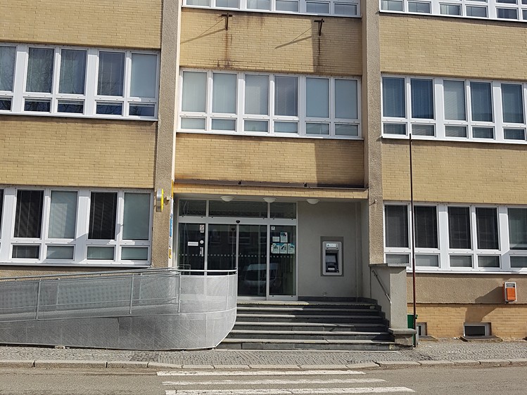 Комерційне приміщення в оренду, 275 м² (1 з 4)