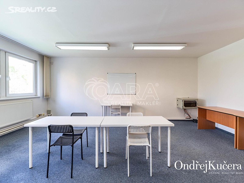 Pronájem kanceláře 191 m² – pohled 6