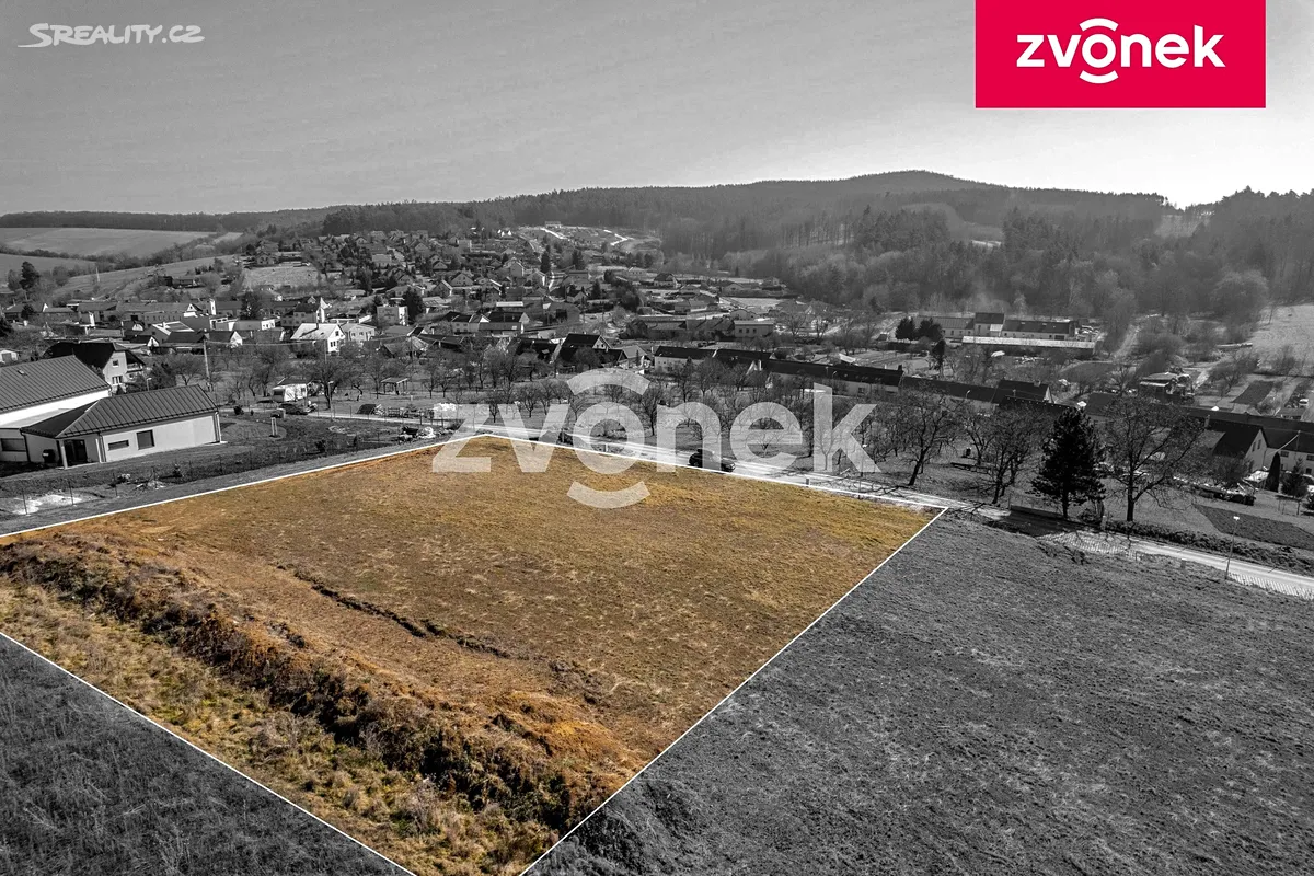 Prodej stavebního pozemku 3280 m² – pohled 3