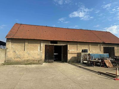 Pronájem skladového prostoru 400 m²