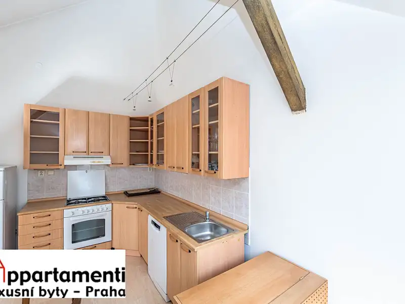 Prodej bytu 2+1 68 m², Praha – náhled fotky 3