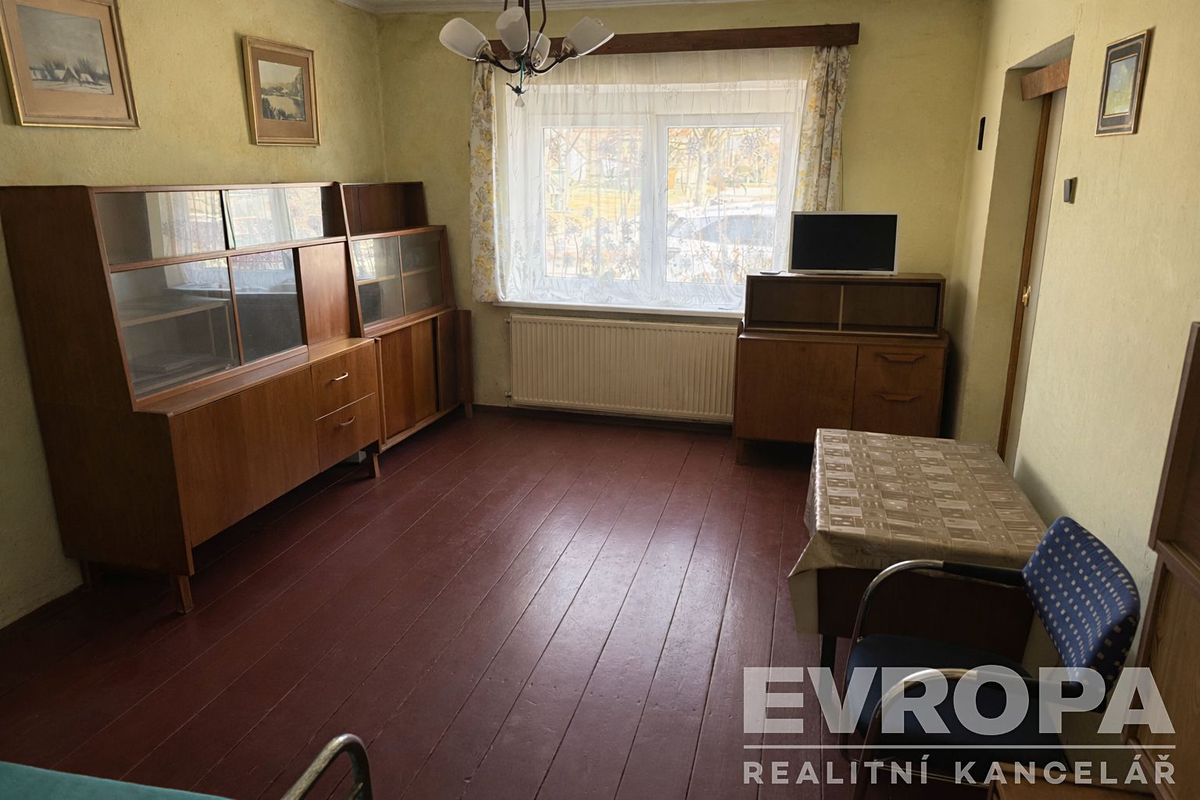 Prodej rodinného domu 137 m², pozemek 349 m² – fotografie 4