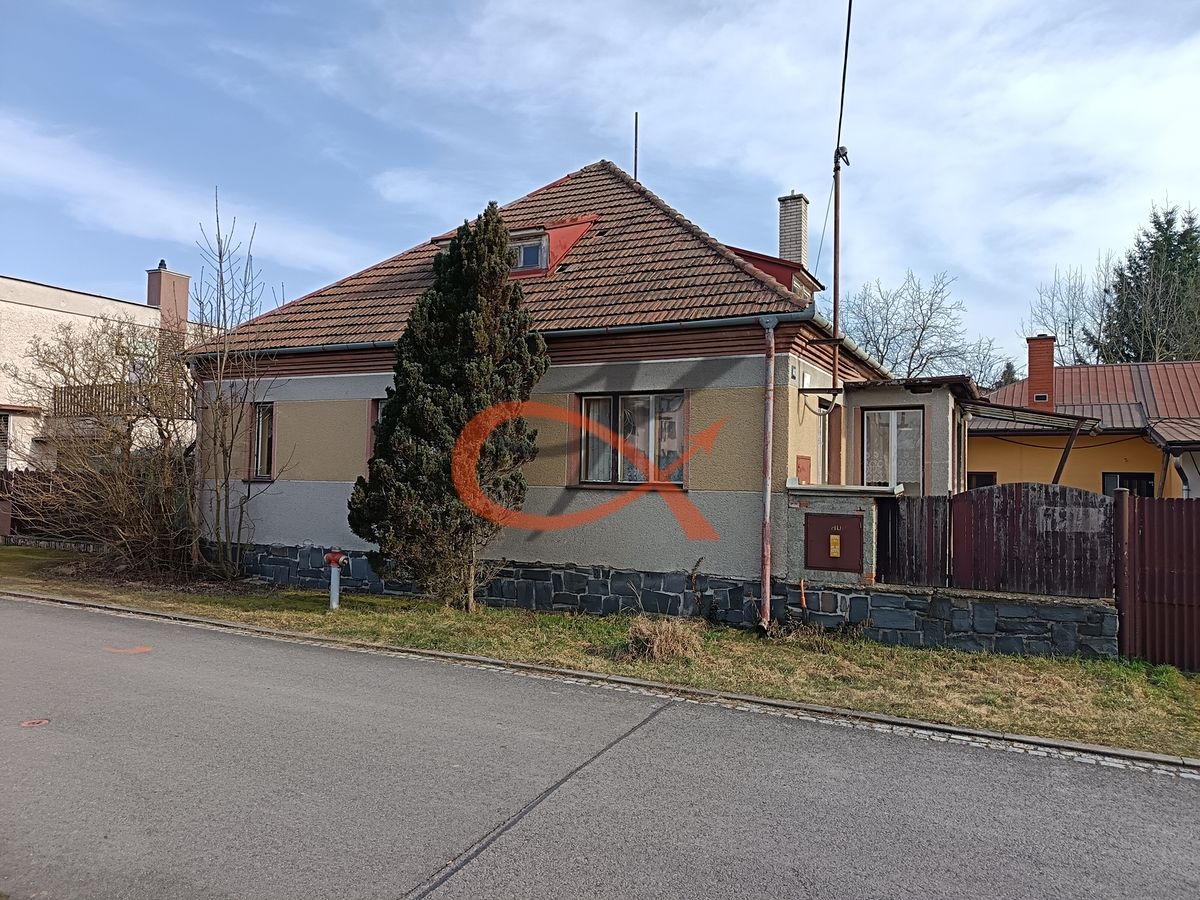 Prodej rodinného domu 343 m², pozemek 1082 m²