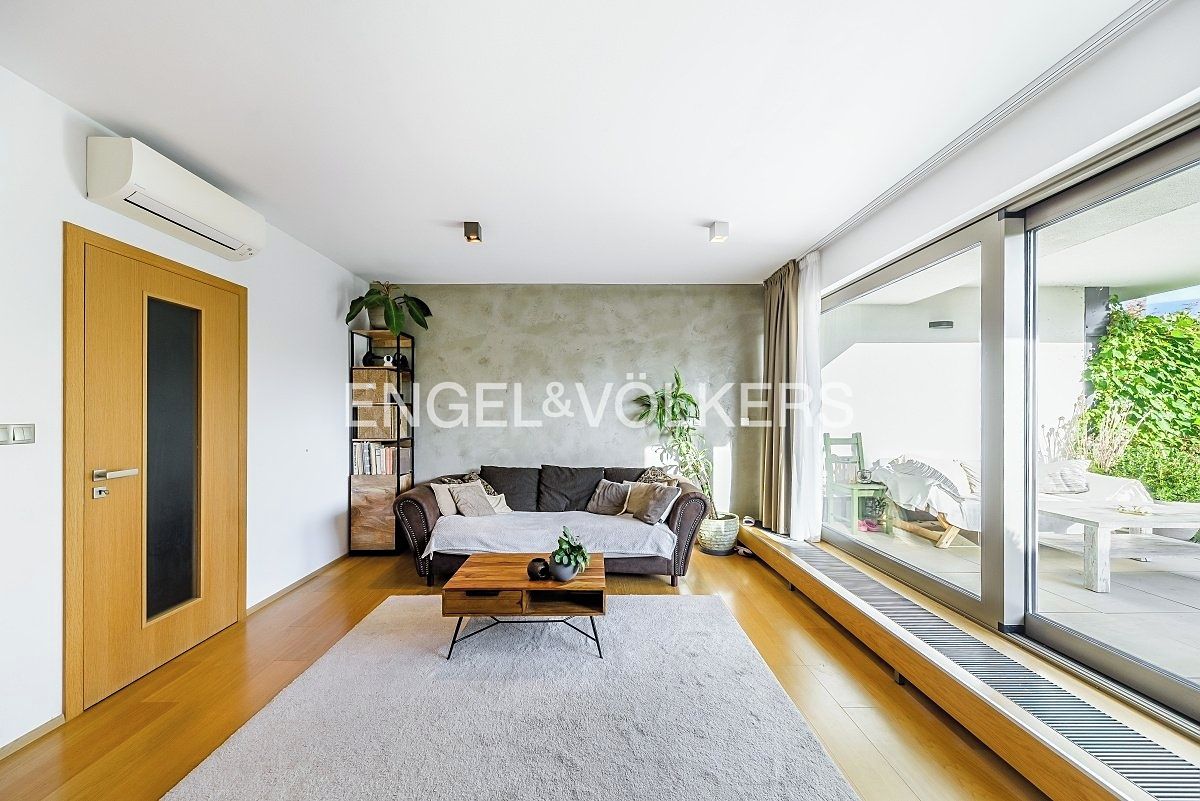 Pronájem bytu 2+kk 72 m²