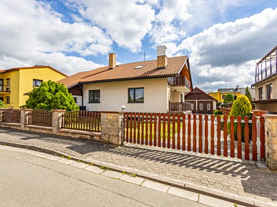 Prodej  vícegeneračního domu 240 m², pozemek 722 m²
