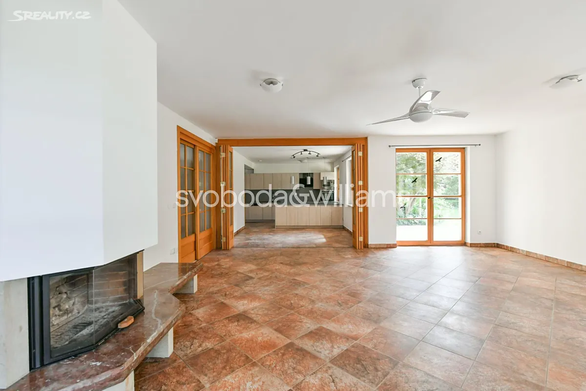 Pronájem rodinného domu 340 m², pozemek 1197 m², Praha