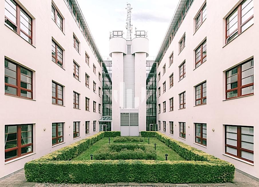 Pronájem kanceláře 335 m² – fotografie 5