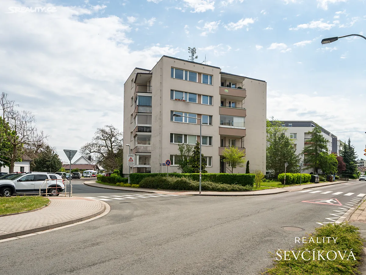 Prodej bytu 3+1 79 m², Na Občinách