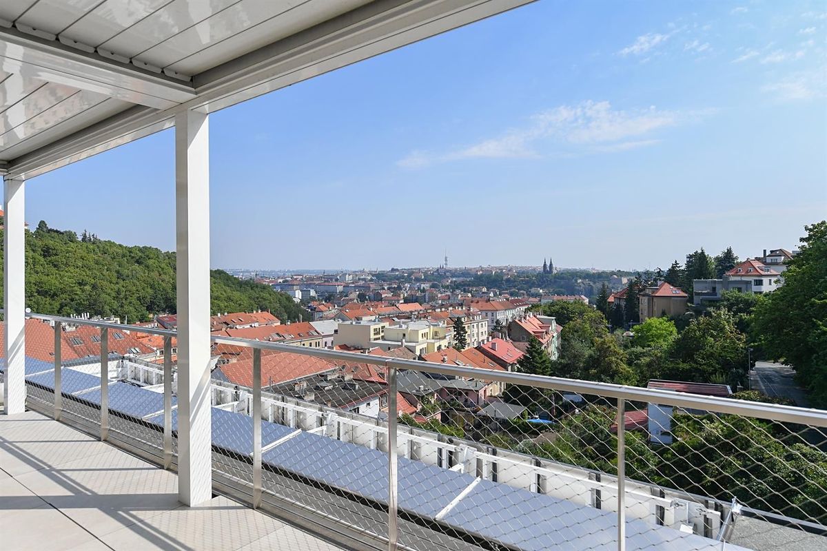 Prodej bytu 6 pokojů a více 278 m²