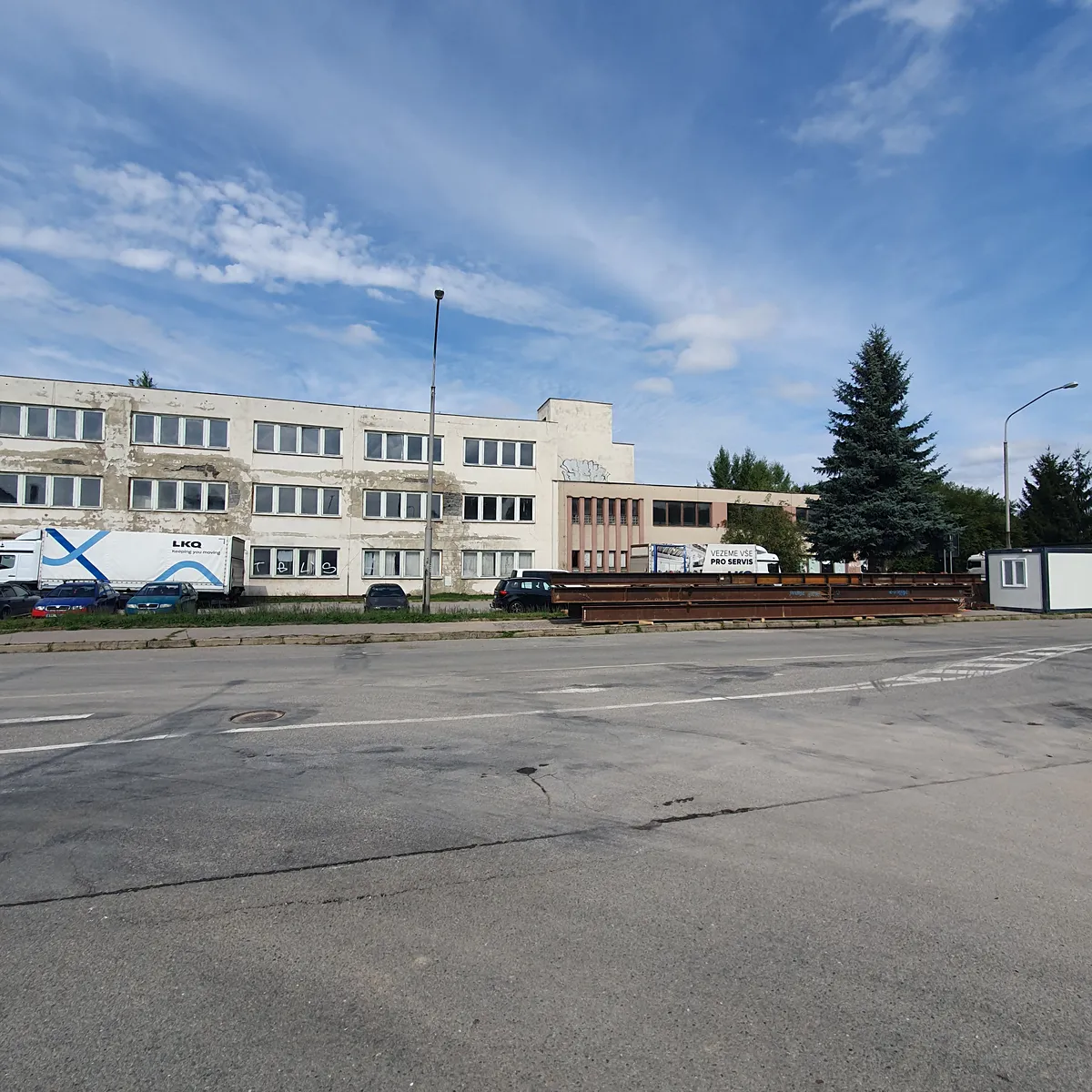 Prodej komerčního pozemku 6493 m²