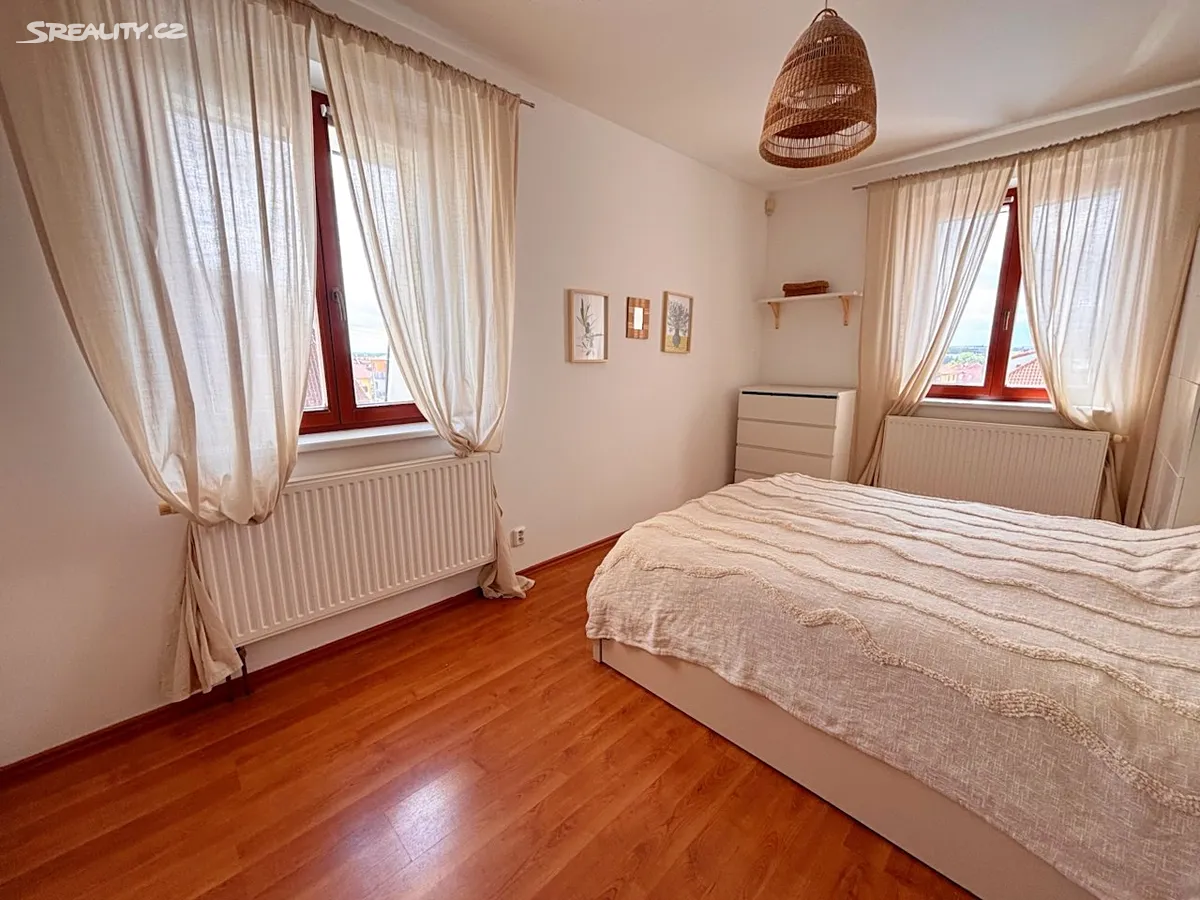 Prodej bytu 3+kk 74 m², Rudná