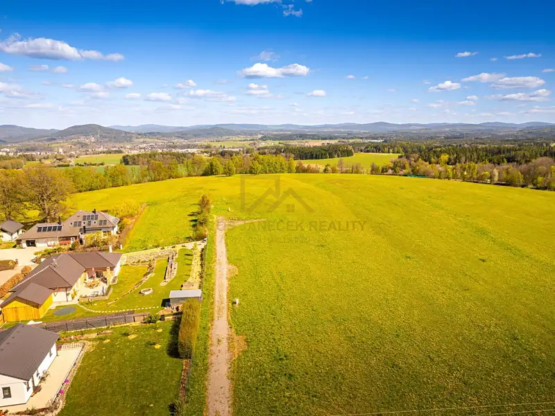 Prodej stavebního pozemku 1400 m², Omlenice – náhled fotky 3