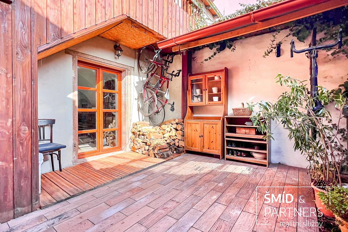 Prodej rodinného domu 187 m², pozemek 111 m² – fotografie 4
