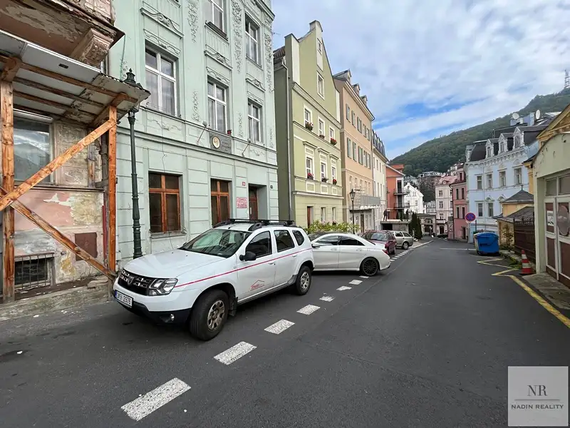 Pronájem bytu 2+1 42 m², Karlovy Vary – náhled fotky 3