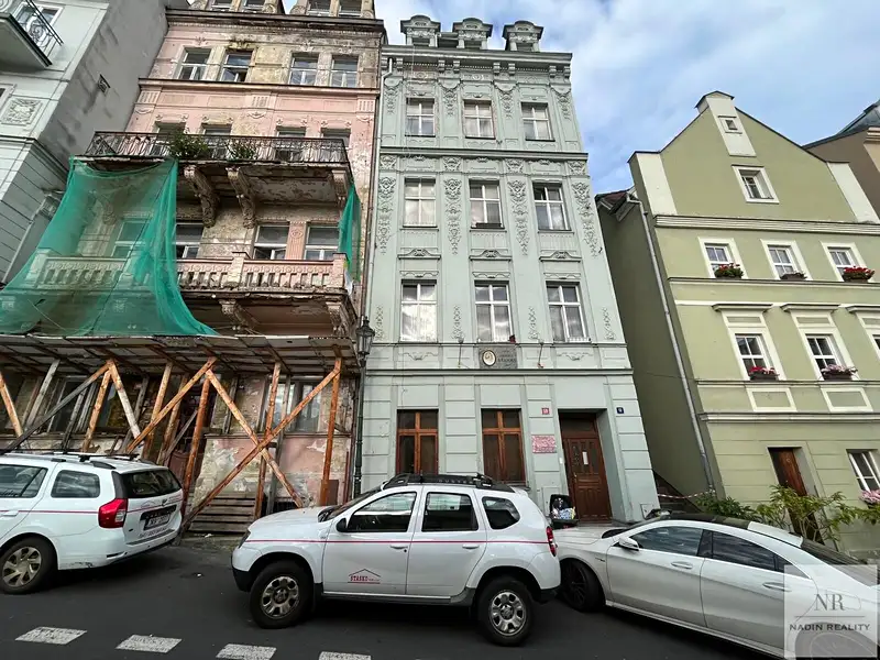Pronájem bytu 2+1 42 m², Karlovy Vary – náhled fotky 1