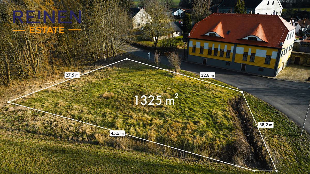 Prodej stavebního pozemku 1472 m²