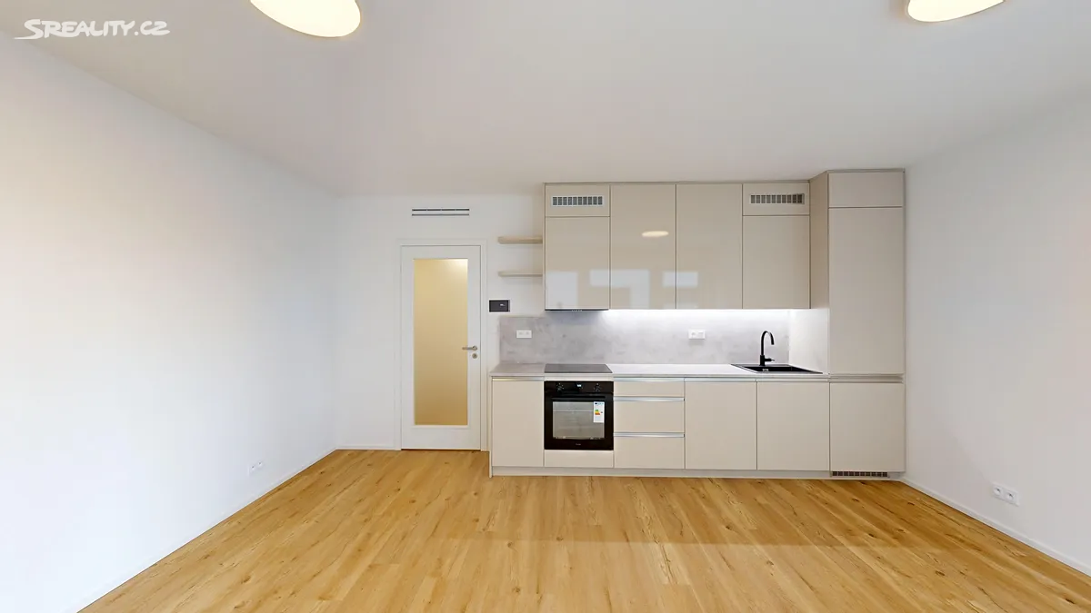 Pronájem bytu 1+kk 29 m², Praha