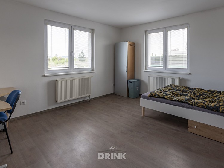 Prodej komerčního prostoru, 1 580 m² (24 z 45)