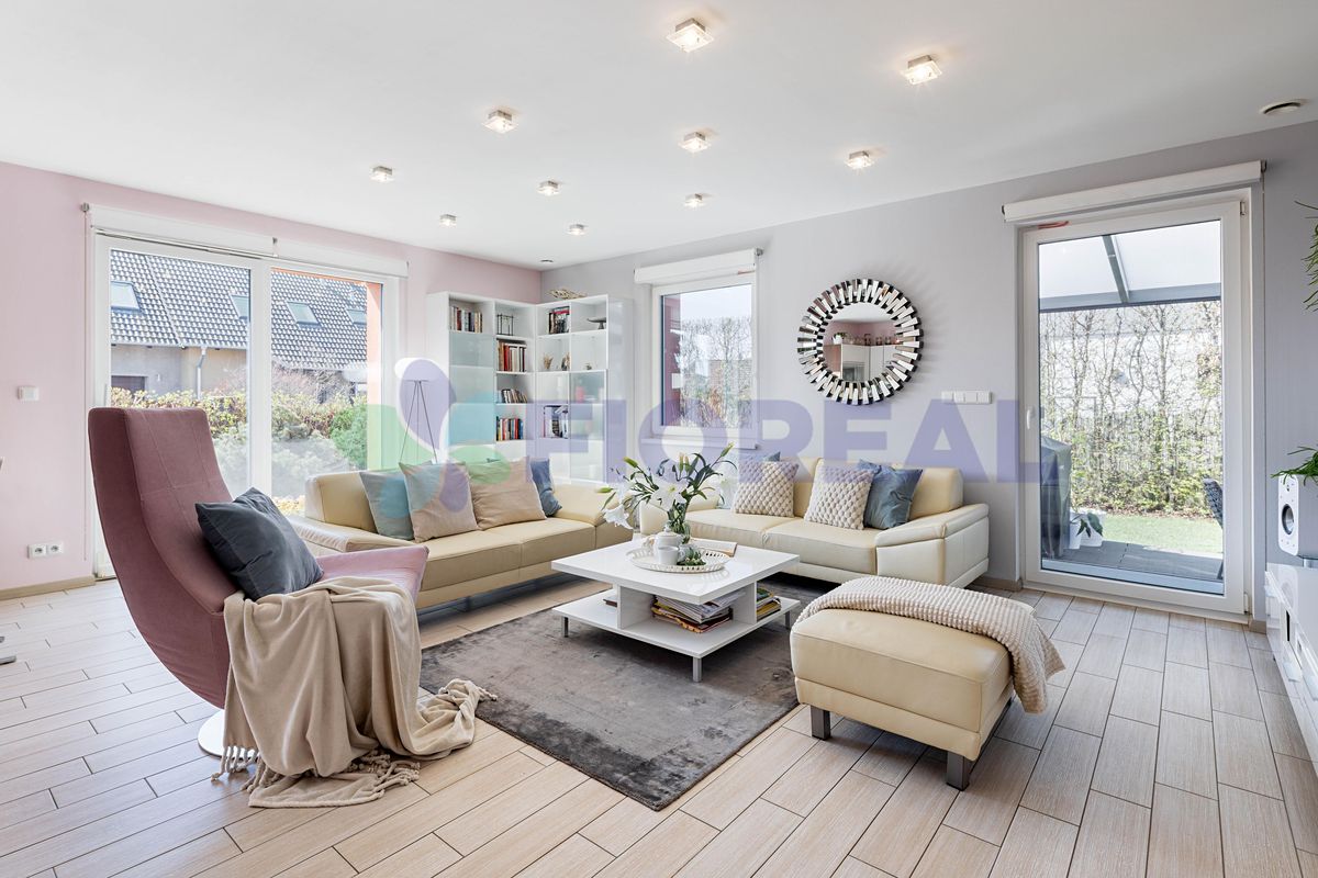 Prodej rodinného domu 202 m², pozemek 1000 m² – fotografie 4