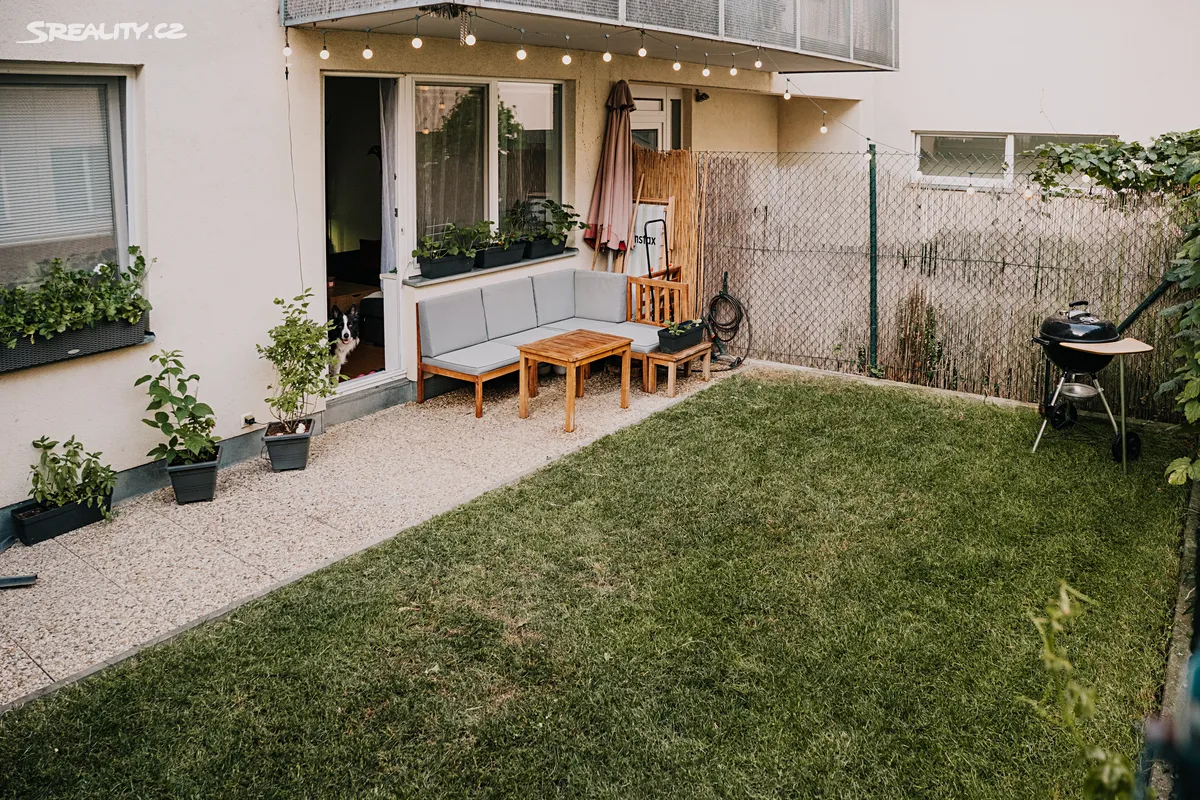 Prodej bytu 3+kk 122 m² – pohled 2