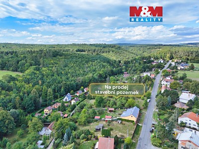 Prodej  stavebního pozemku 1 303 m²