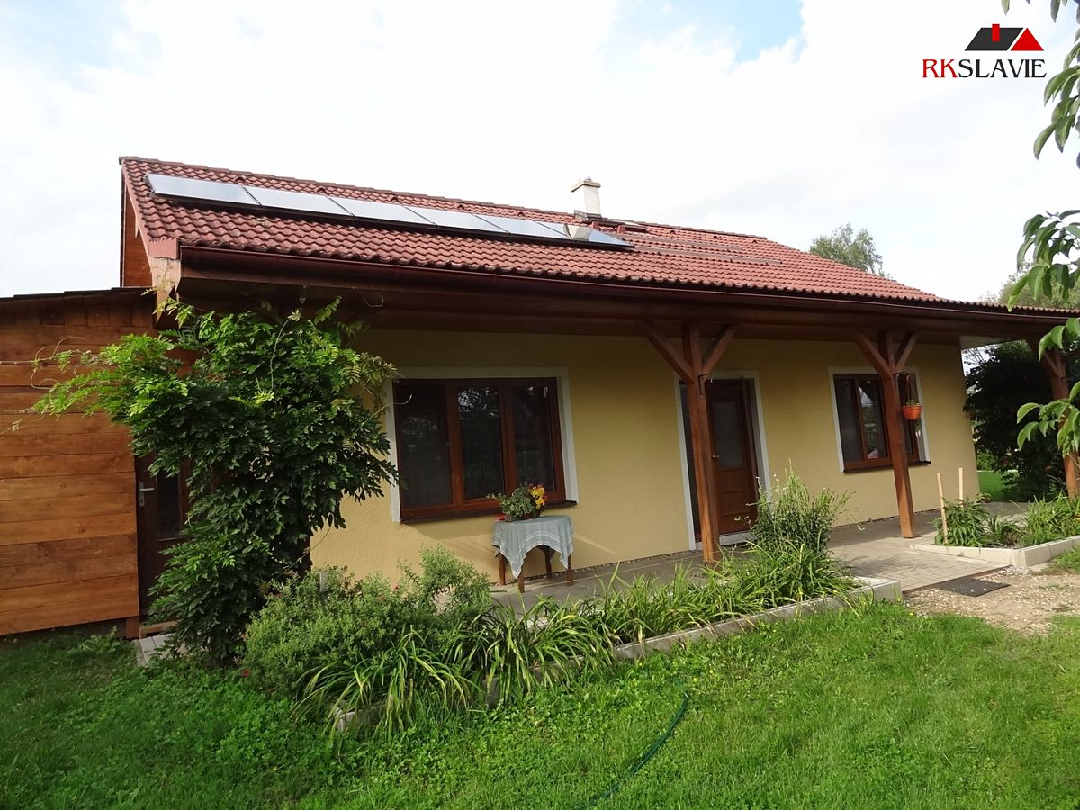 Prodej rodinného domu 110 m², pozemek 939 m² – fotografie 5