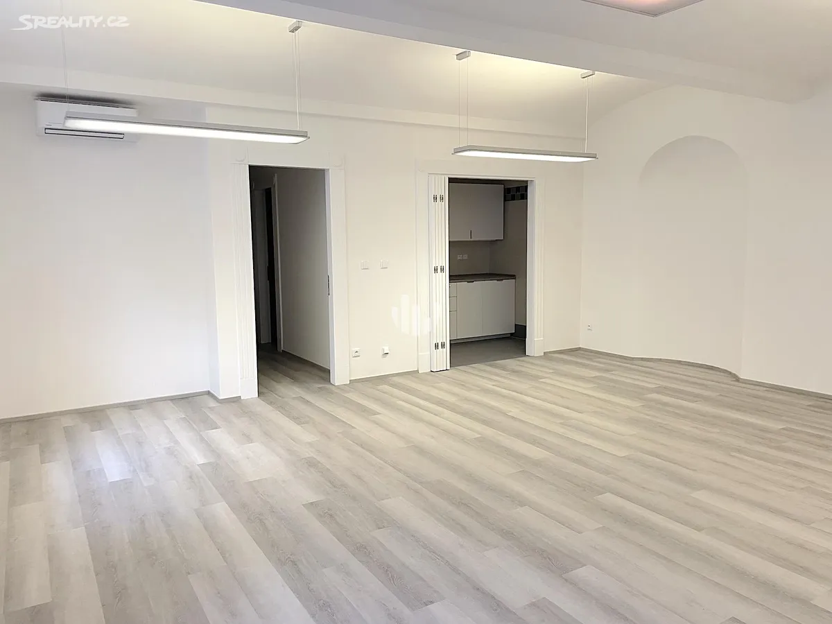 Pronájem kanceláře 309 m² – pohled 4