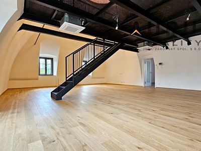 Pronájem bytu 2+kk 107 m² (Loft) — photo 2