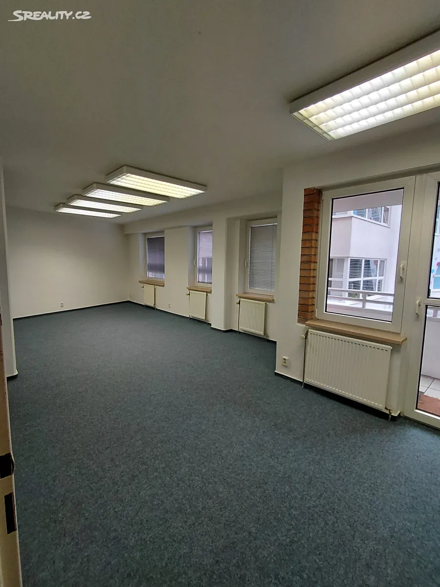 Pronájem kanceláře 80 m², Liberec