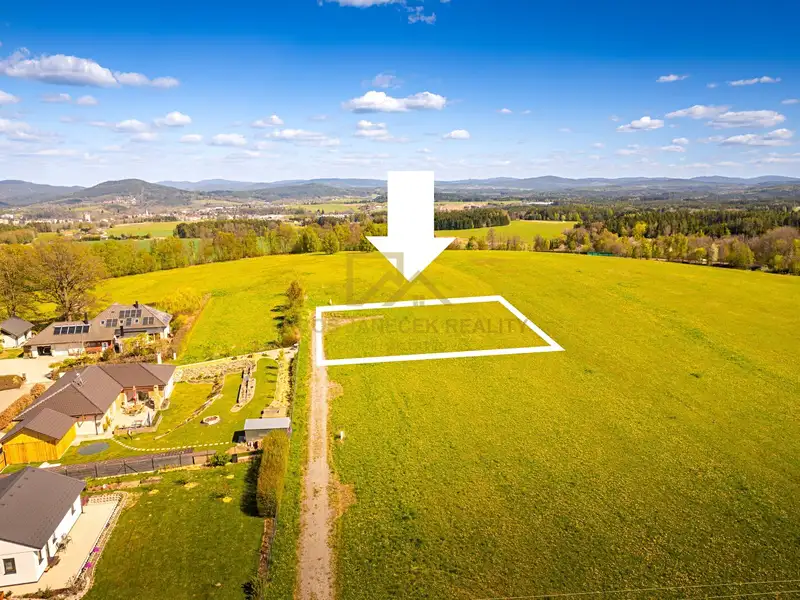 Prodej stavebního pozemku 1400 m², Omlenice – náhled fotky 1