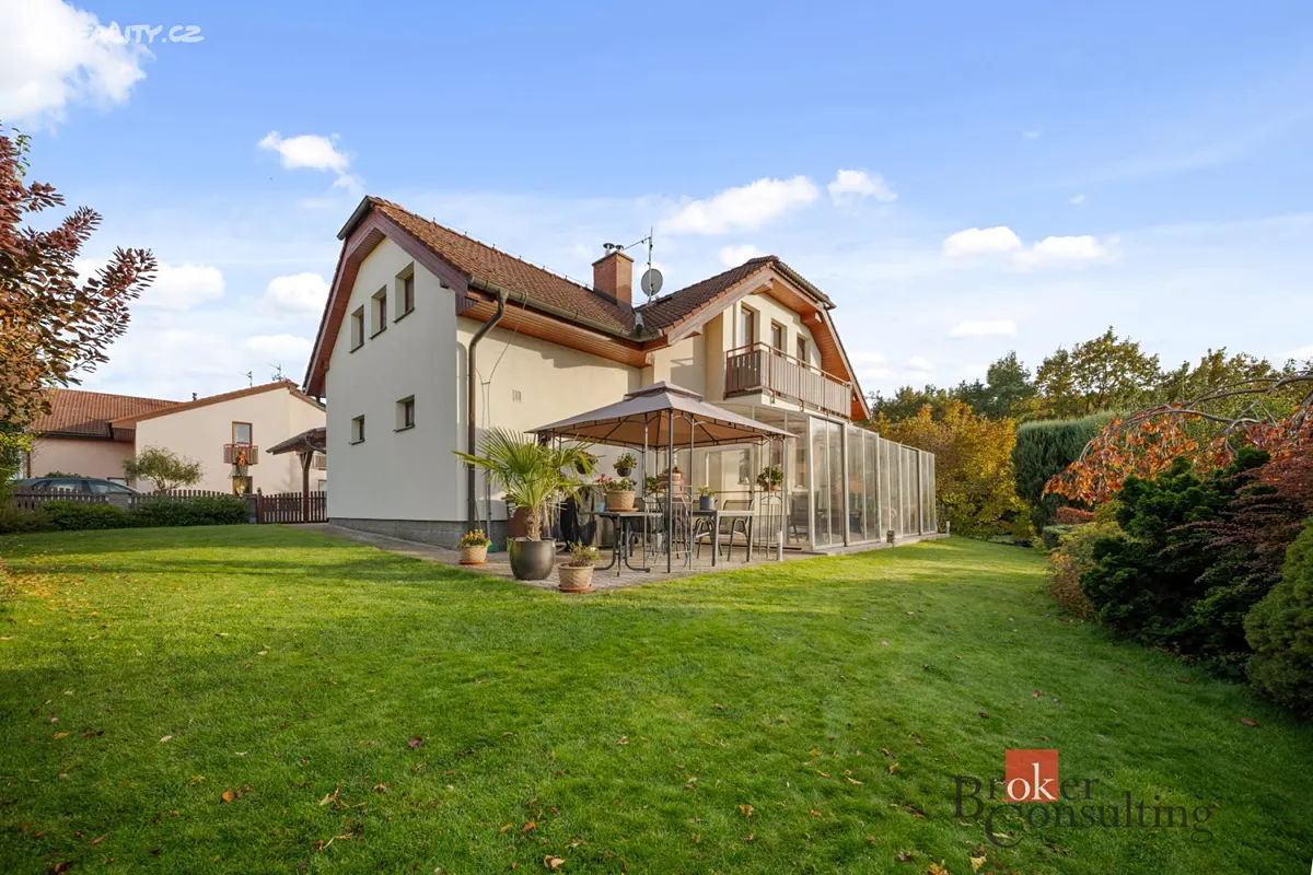 Prodej rodinného domu 210 m², pozemek 1003 m², Horní